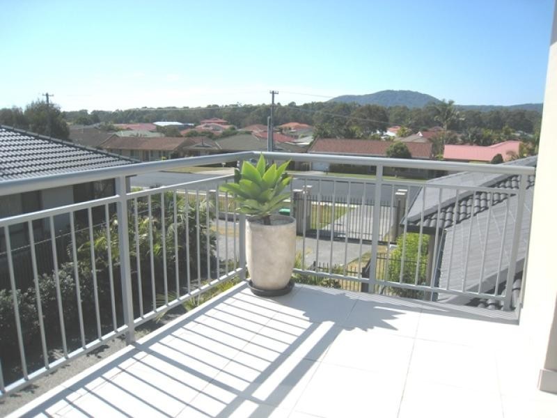 Unit 2/83 Mitchell St, South West Rocks NSW 2431