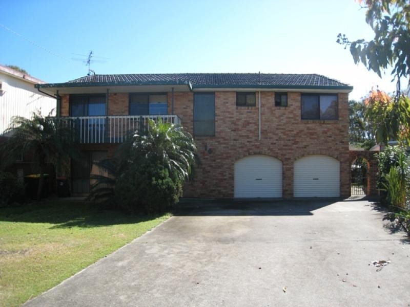 14 Goolagong Crescent, South West Rocks NSW 2431