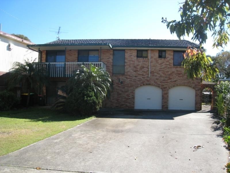 14 Goolagong Crescent, South West Rocks NSW 2431