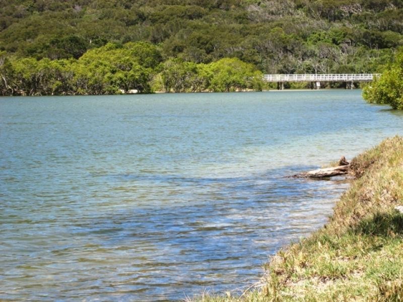 7 Creek St, Hat Head NSW 2440