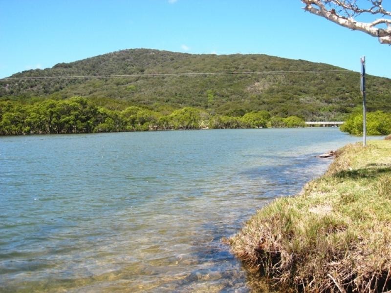7 Creek St, Hat Head NSW 2440