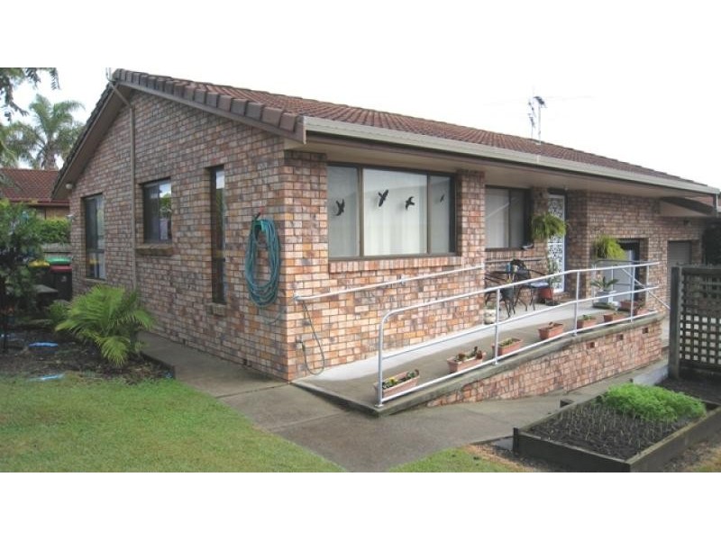 Unit 2/8 Frank Cooper St, South West Rocks NSW 2431