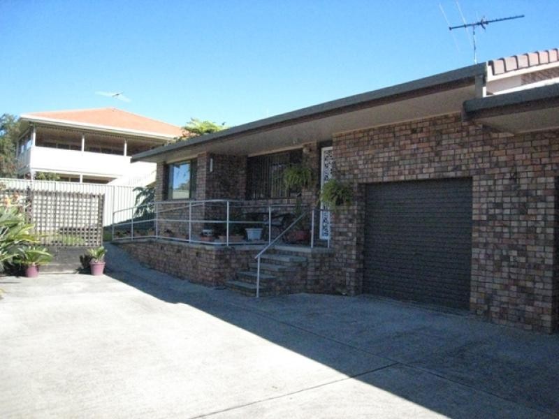 Unit 2/8 Frank Cooper St, South West Rocks NSW 2431