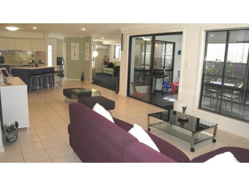 2 Yulgilbar Pl, South West Rocks NSW 2431