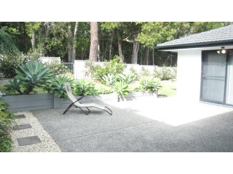 2 Yulgilbar Pl, South West Rocks NSW 2431