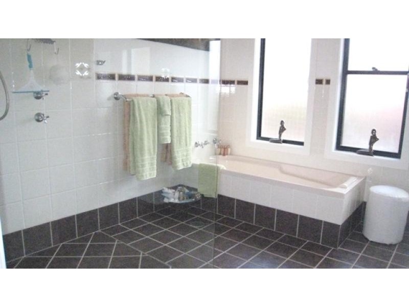 2 Yulgilbar Pl, South West Rocks NSW 2431