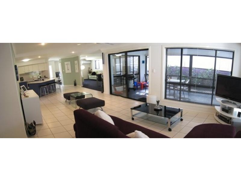 2 Yulgilbar Pl, South West Rocks NSW 2431