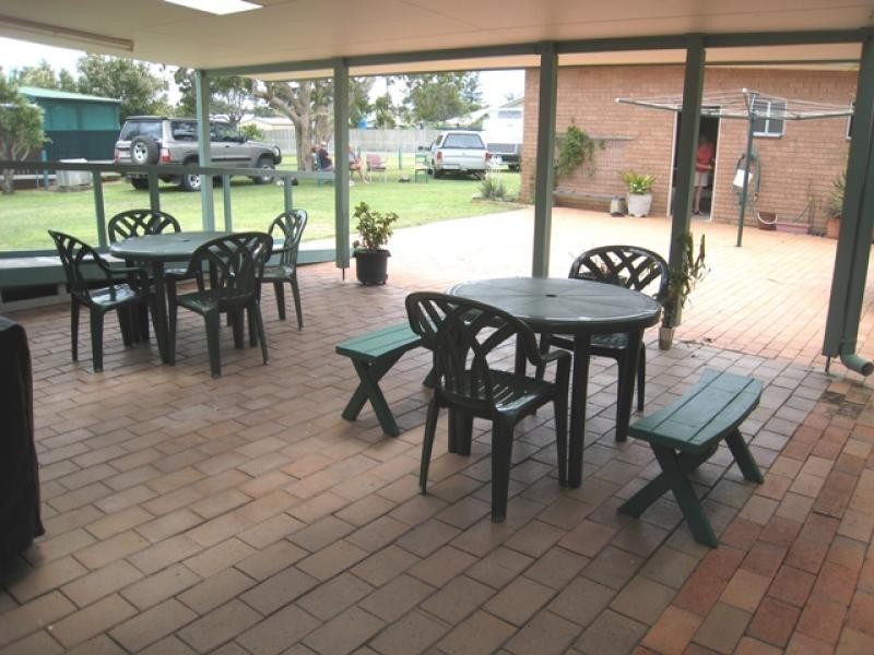 7 Creek St, Hat Head NSW 2440
