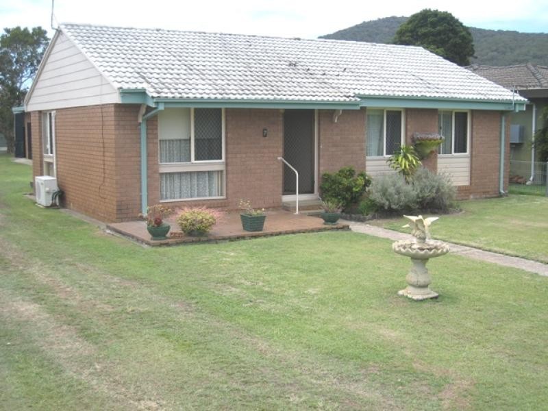 7 Creek St, Hat Head NSW 2440