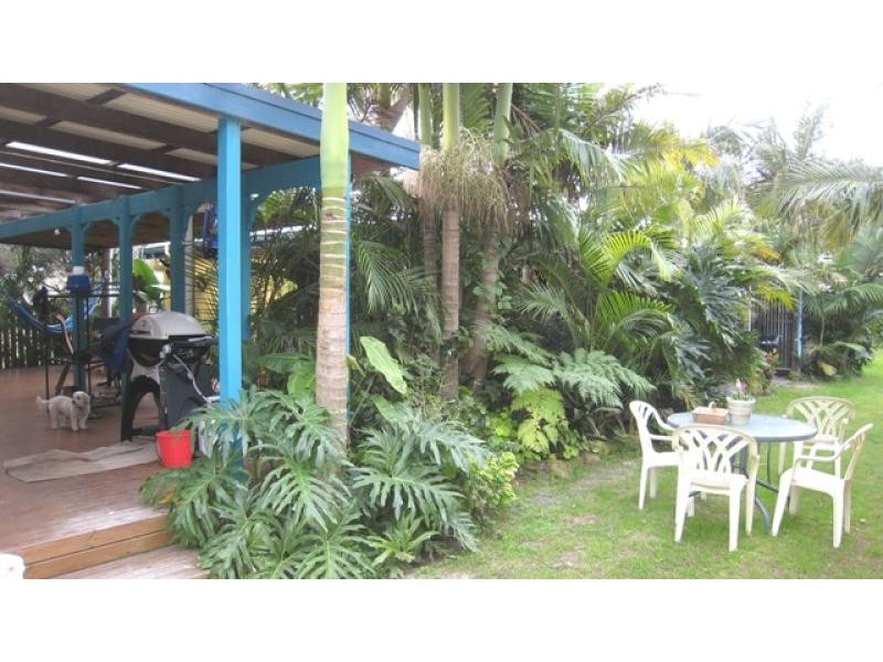 41 Straight St, Hat Head NSW 2440