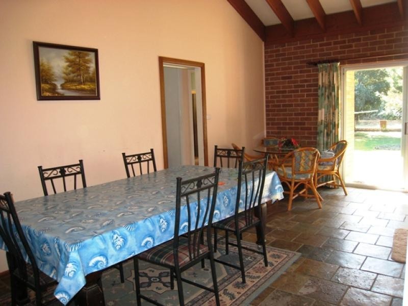 40 Bay St, Hat Head NSW 2440