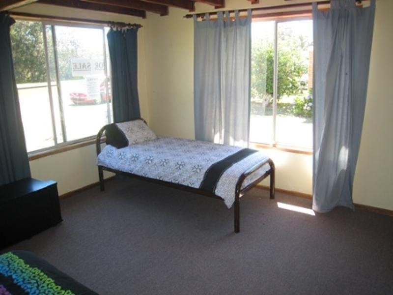 5 Ward St, Hat Head NSW 2440