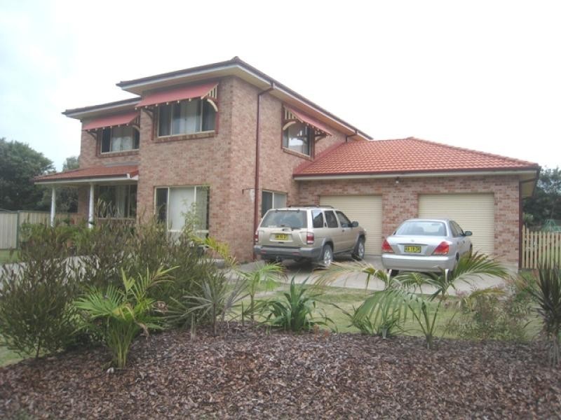 4 Schnapper Close, Hat Head NSW 2440