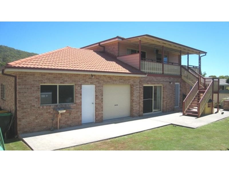 4 Schnapper Close, Hat Head NSW 2440
