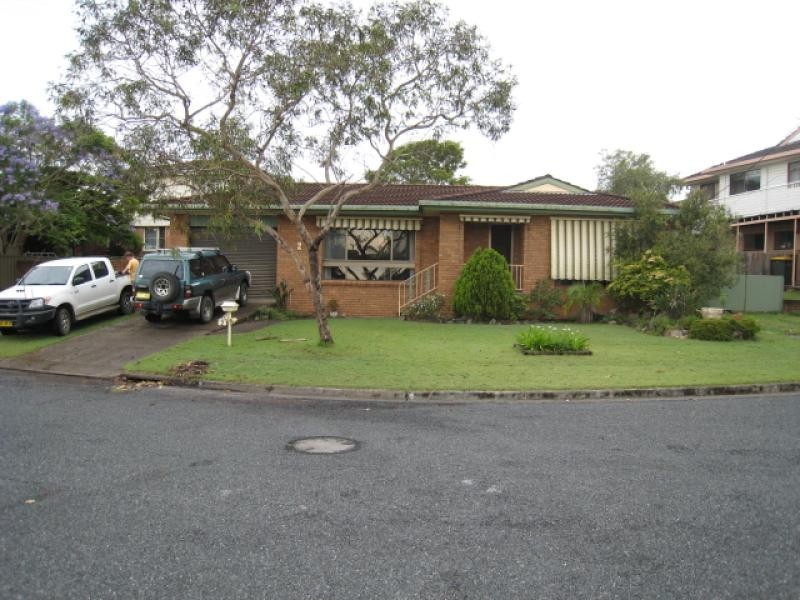 2 CURRAWONG CRESCENT, South West Rocks NSW 2431