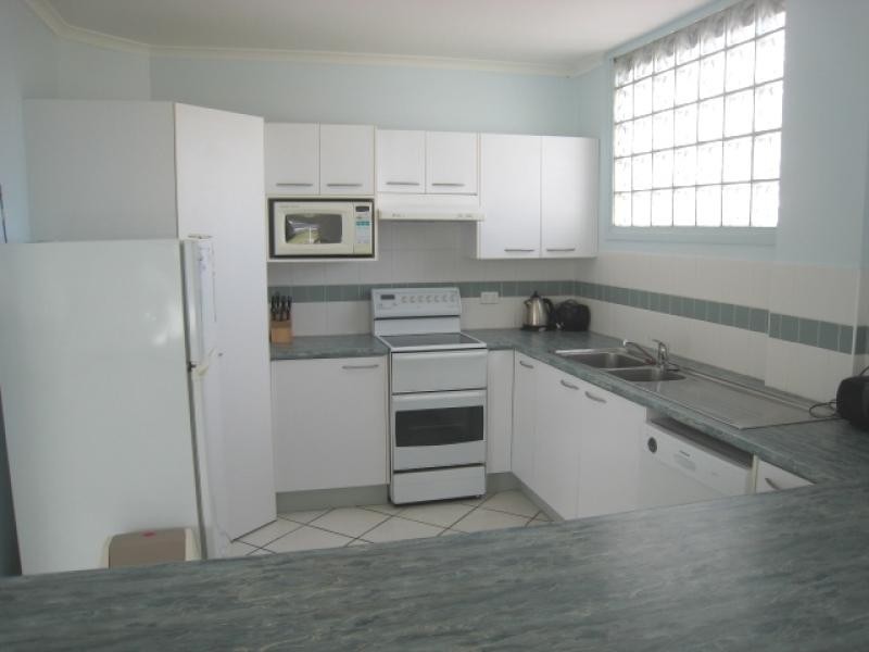 2/11 MEMORIAL AVENUE, South West Rocks NSW 2431