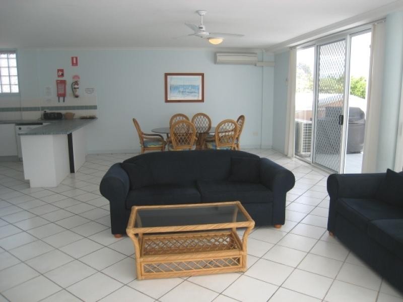 2/11 MEMORIAL AVENUE, South West Rocks NSW 2431