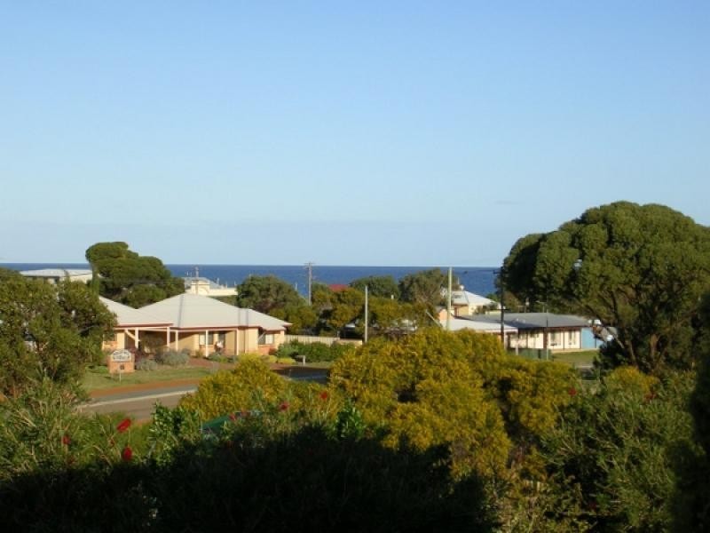 13 Canning Boulevard, Hopetoun WA 6348