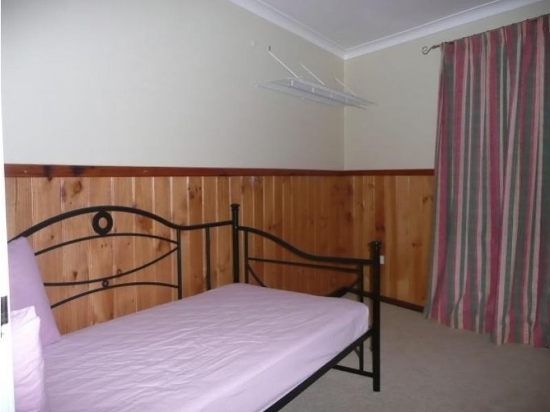 11 Raglan Street, Hopetoun WA 6348