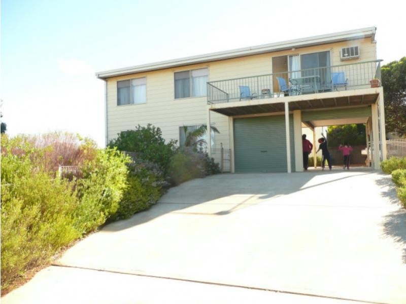 4 Raglan Street, Hopetoun WA 6348