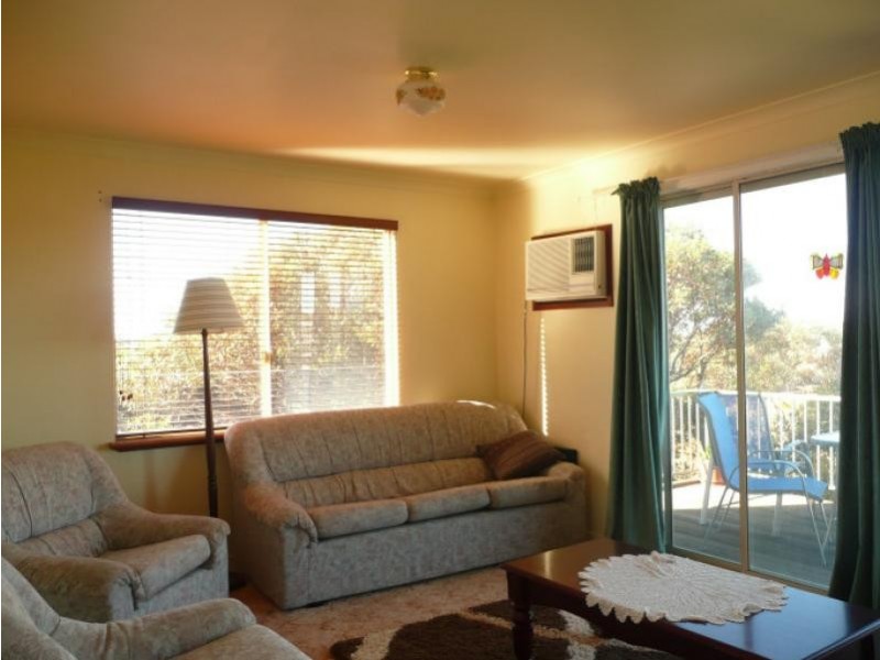 4 Raglan Street, Hopetoun WA 6348