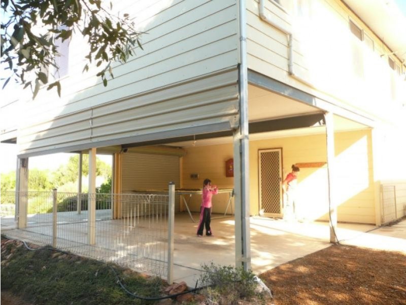 4 Raglan Street, Hopetoun WA 6348