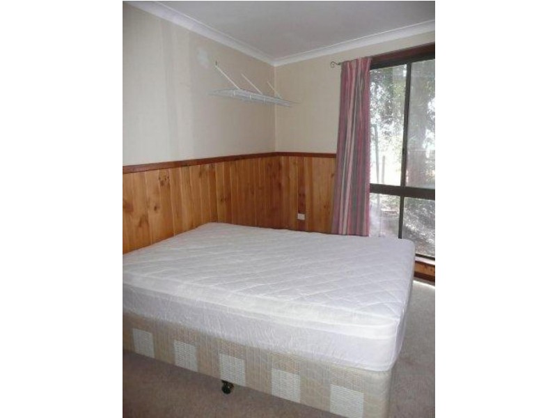 11 Raglan Street, Hopetoun WA 6348