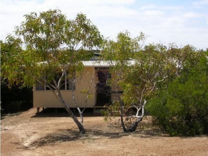 20 Raglan St, Hopetoun WA 6348