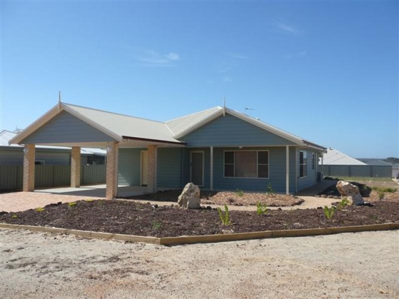 50 Maitland St, Hopetoun WA 6348