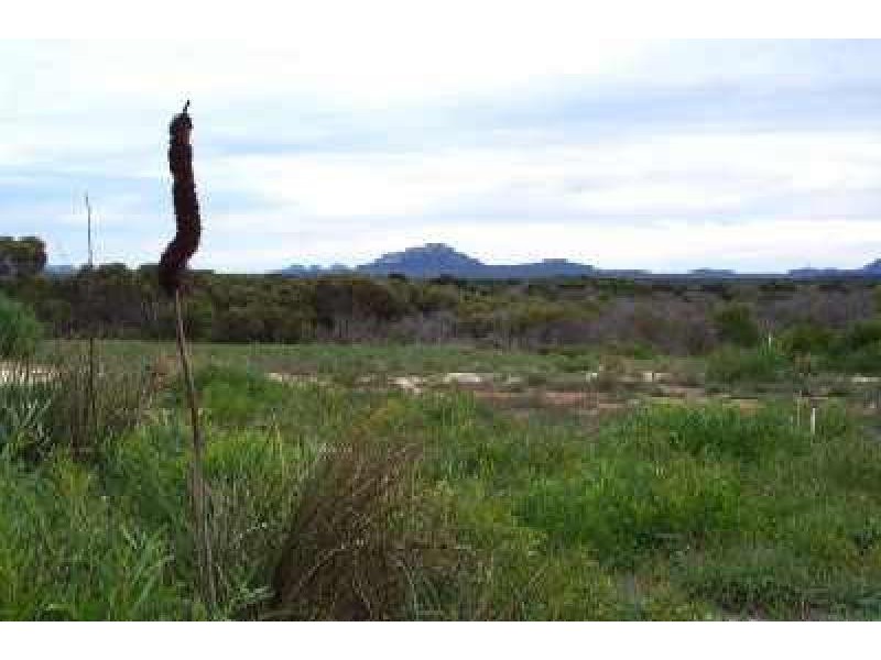 232 Banksia Dr, Hopetoun WA 6348