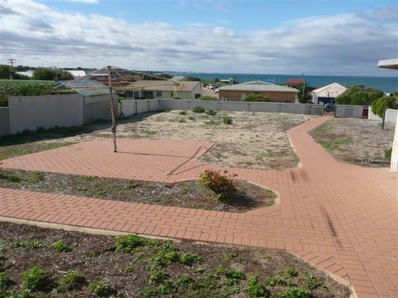 10 Barnett Street, Hopetoun WA 6348