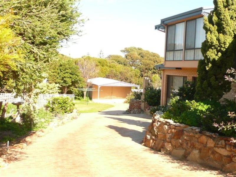 13 Canning Blvd, Hopetoun WA 6348