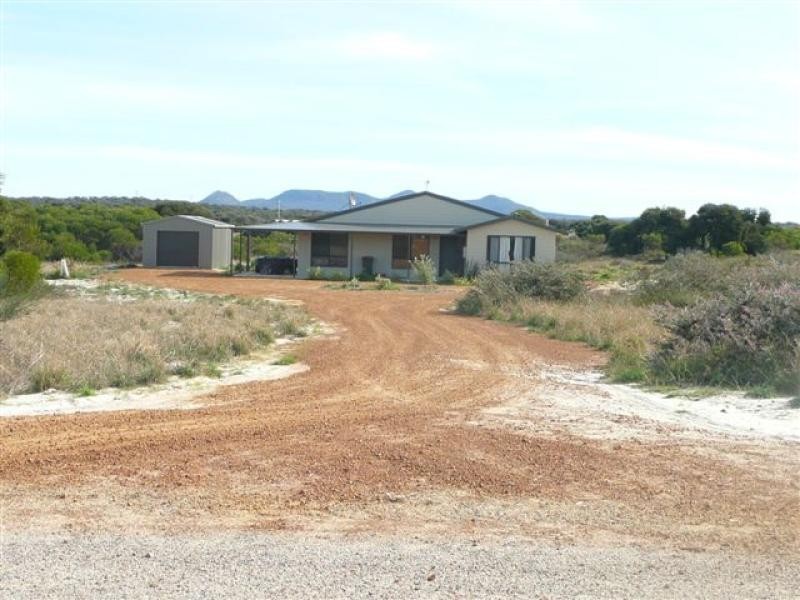 29 Boronia St, Hopetoun WA 6348