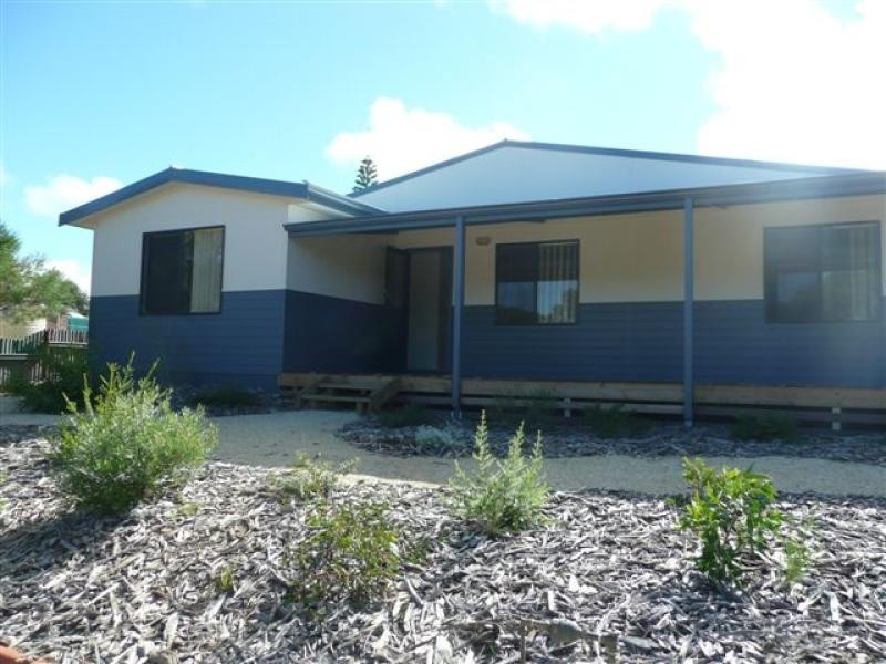 9 Price St, Hopetoun WA 6348