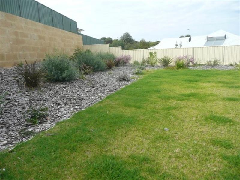 4 Leata St, Hopetoun WA 6348