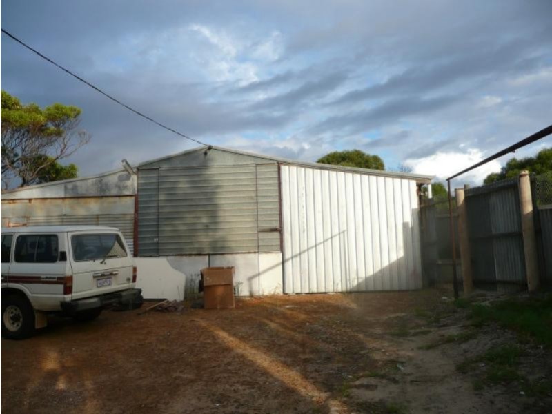 31 Chambers St, Hopetoun WA 6348