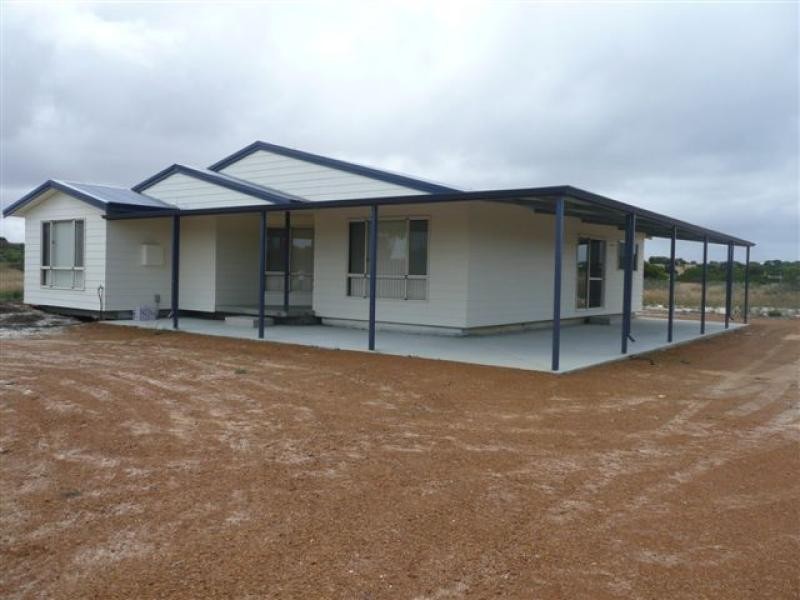 213 Banksia Rd, Hopetoun WA 6348