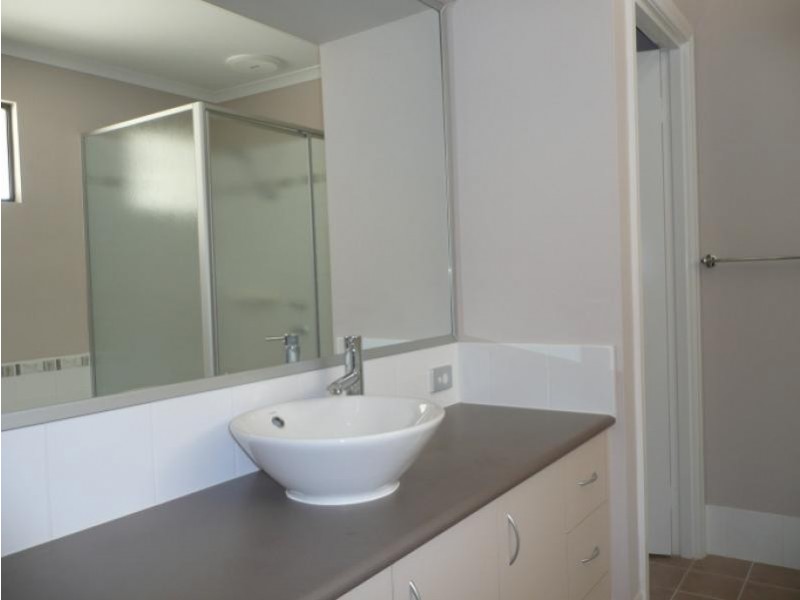 8 France St, Hopetoun WA 6348