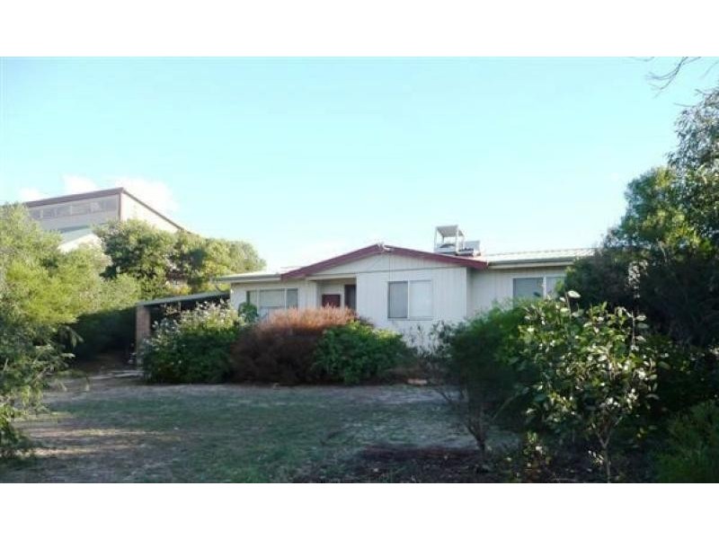 31 Raglan St, Hopetoun WA 6348