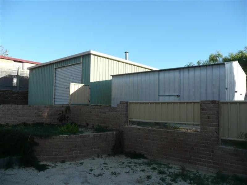 31 Raglan St, Hopetoun WA 6348