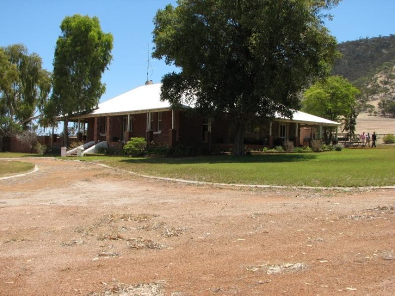 3 North Rd, York WA 6302