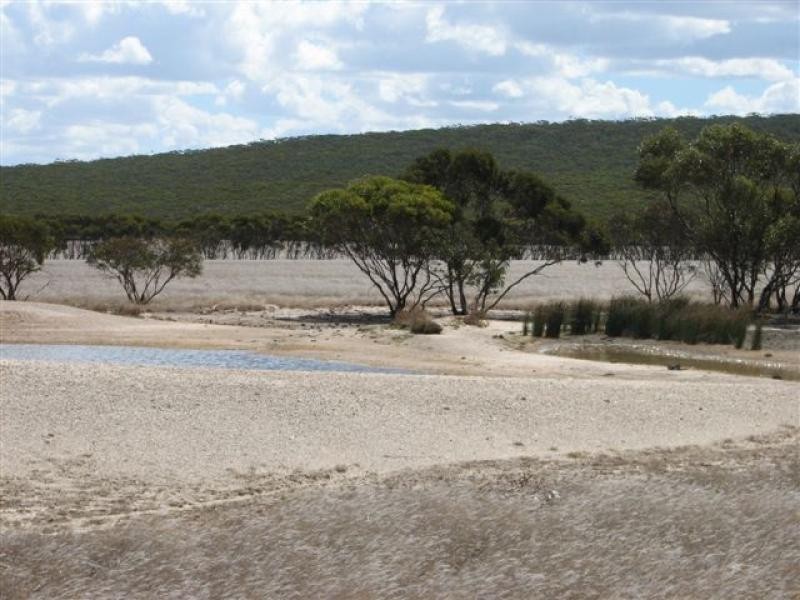 Lot 1355/ Hopetoun-Ravensthorpe Rd, Hopetoun WA 6348