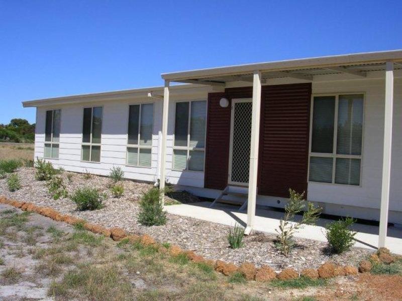 241 Cambewarra Drive, Hopetoun WA 6348