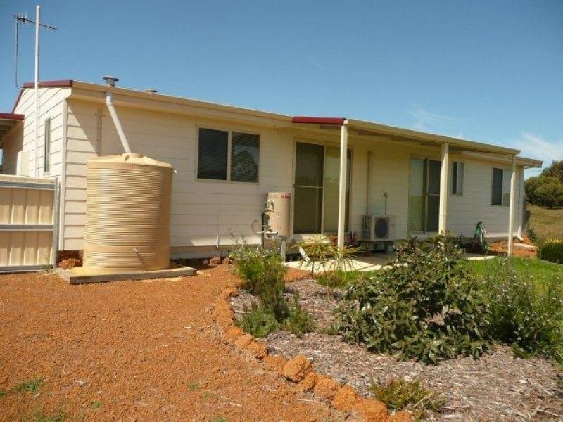 241 Cambewarra Drive, Hopetoun WA 6348