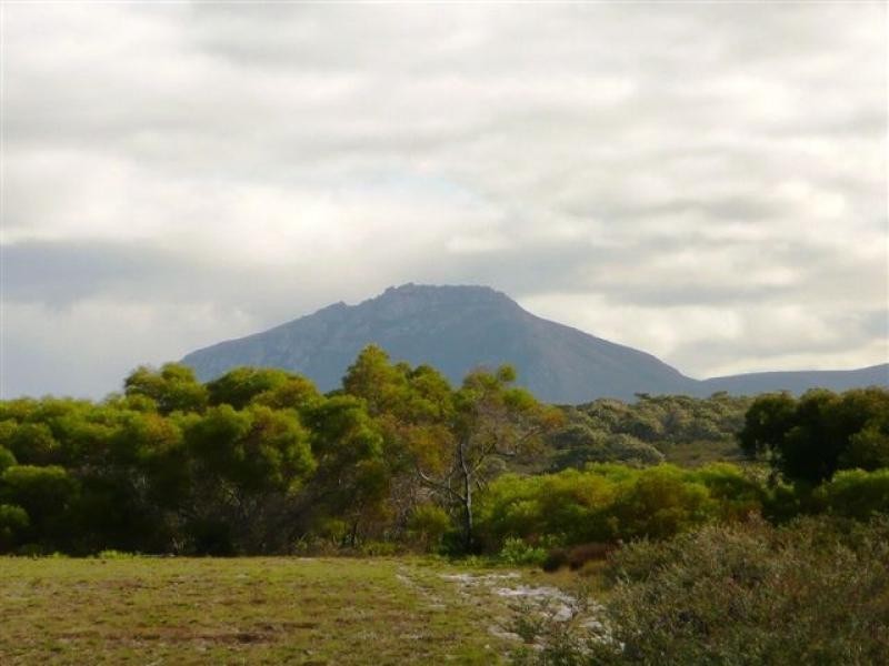 15 Boronia Street, Hopetoun WA 6348