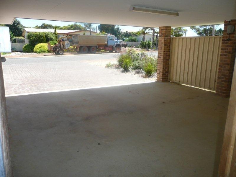 8 Forrest Way, Hopetoun WA 6348