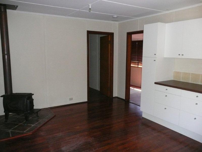 10 Douglas Street, Hopetoun WA 6348