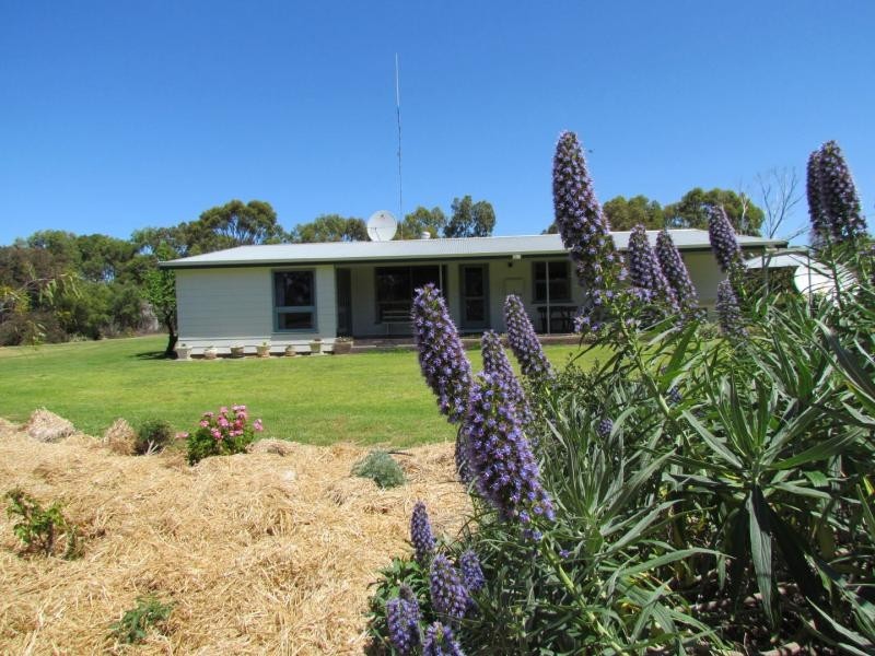 774 Middle Road, Jerdacuttup WA 6346