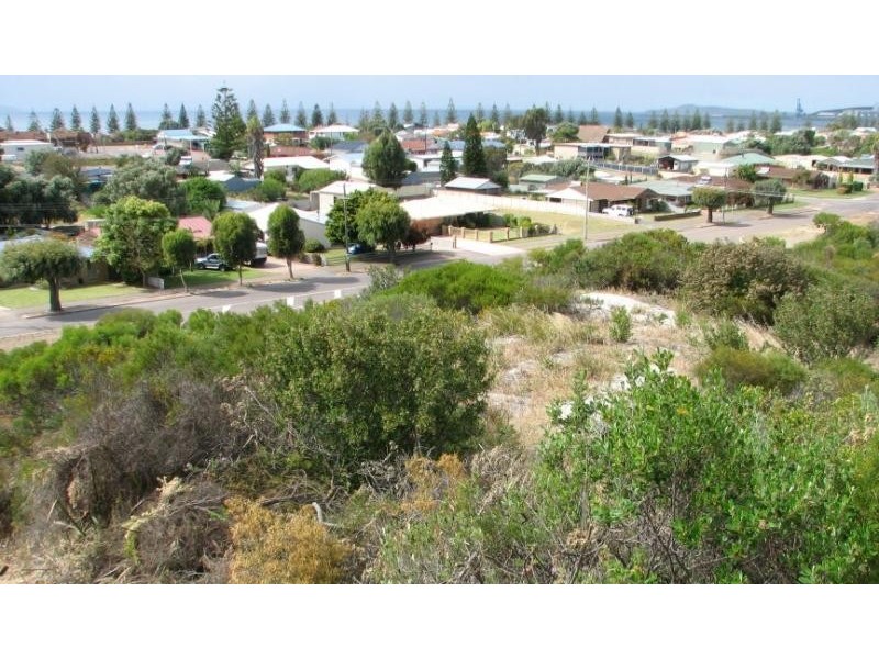 15 Easton Rd, Castletown WA 6450