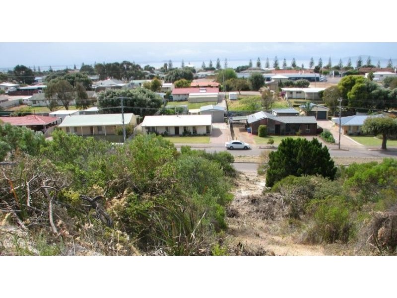 15 Easton Rd, Castletown WA 6450
